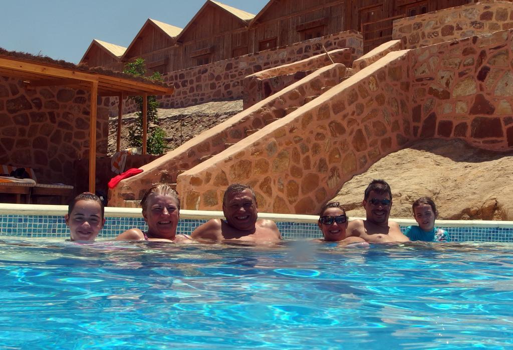 Hotel Roots Red Sea à El Qoseir Extérieur photo