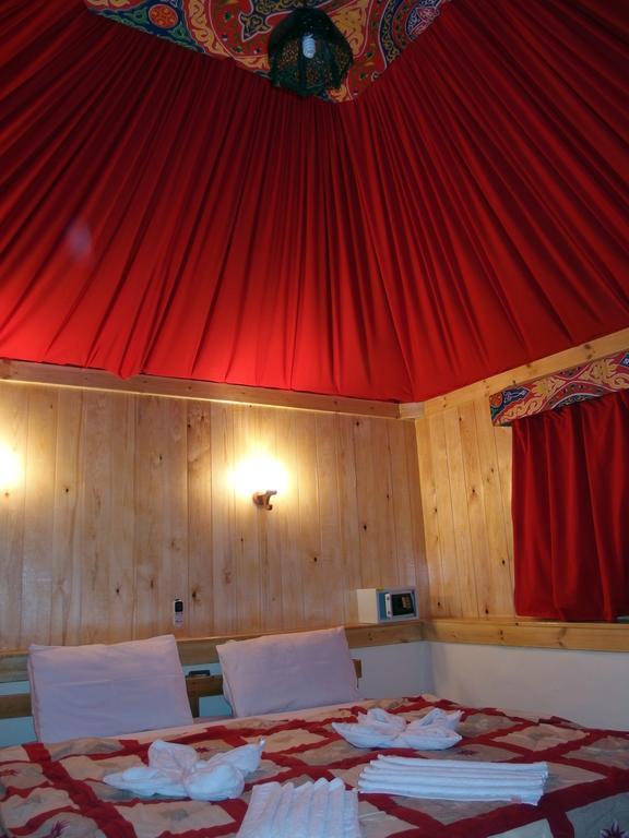 Hotel Roots Red Sea à El Qoseir Extérieur photo