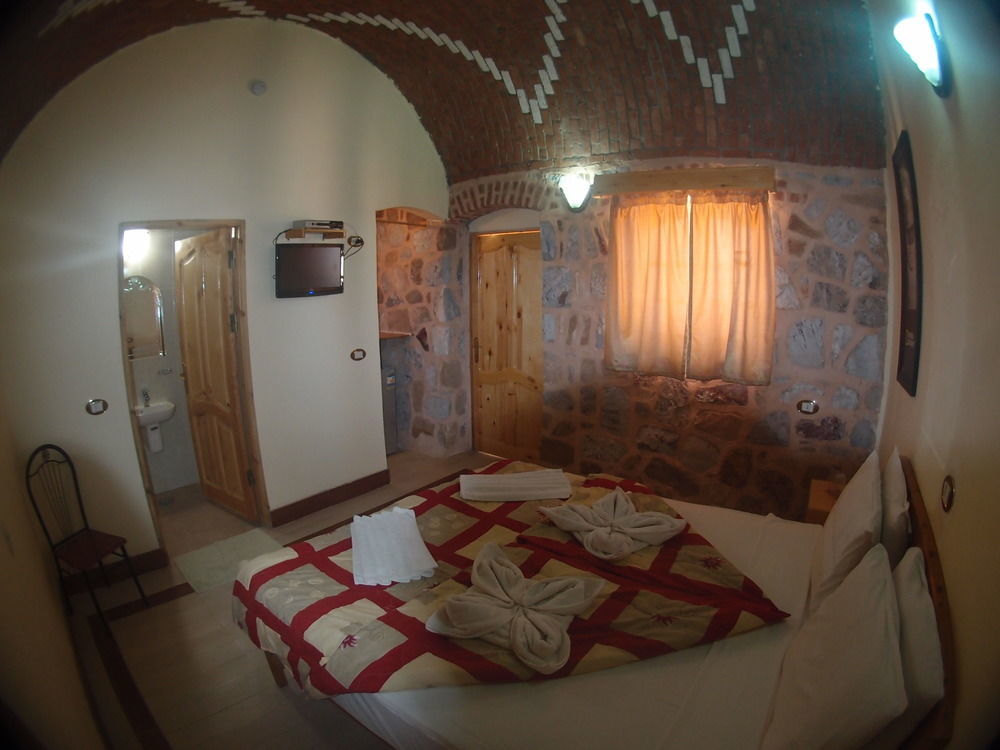 Hotel Roots Red Sea à El Qoseir Extérieur photo