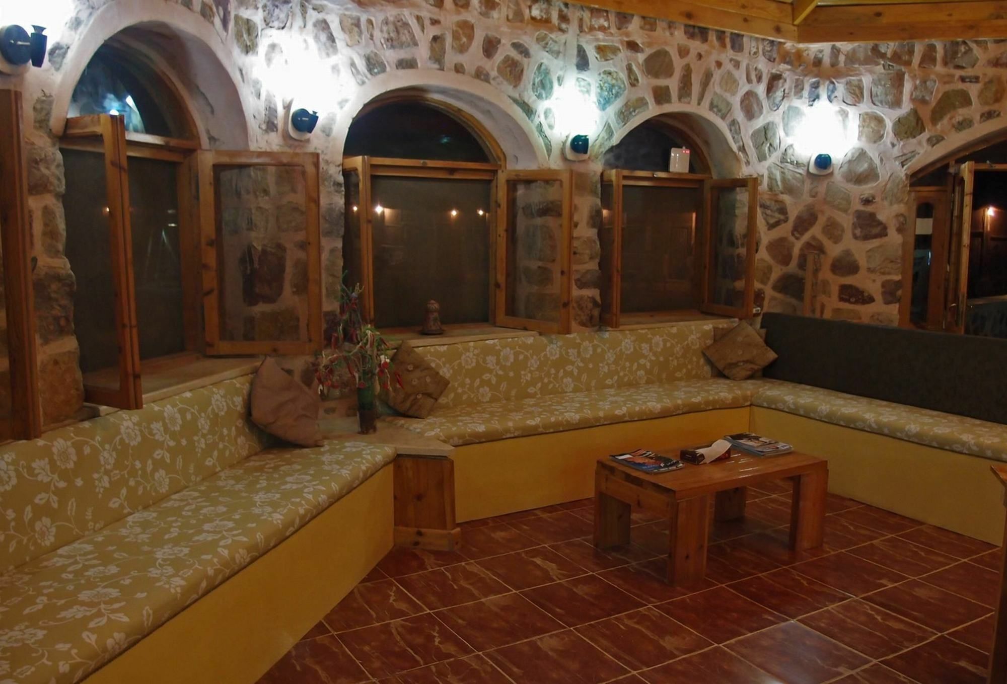 Hotel Roots Red Sea à El Qoseir Extérieur photo